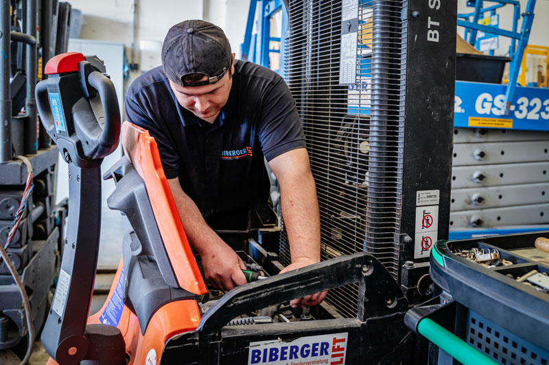 Nahaufnahme von einer Mastbühne