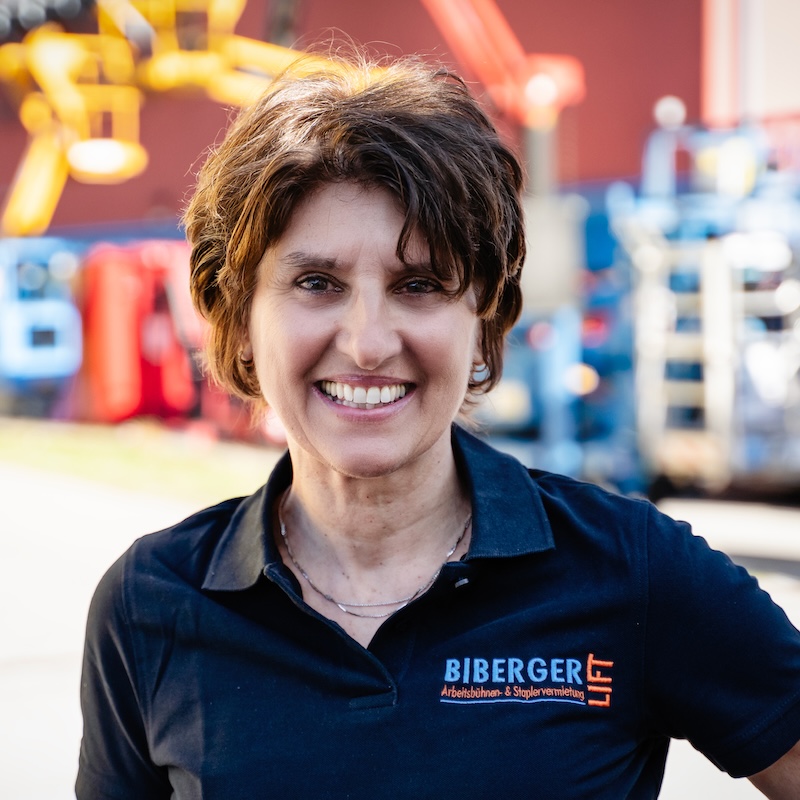 Ansprechpartner Eva Biberger, Finanzen, Personalmanagement